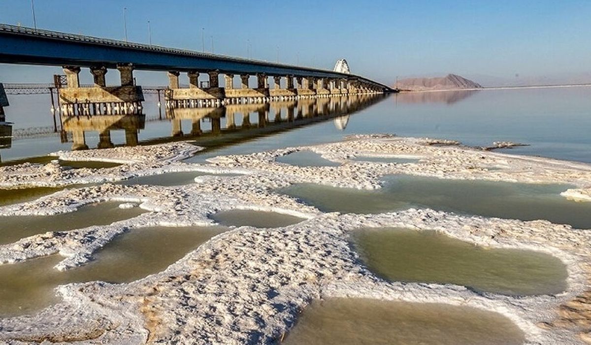 در دهه هفتاد همایش «چگونه از شر دریاچه ارومیه خلاص شویم» در دانشگاه تبریز برگزار شد 