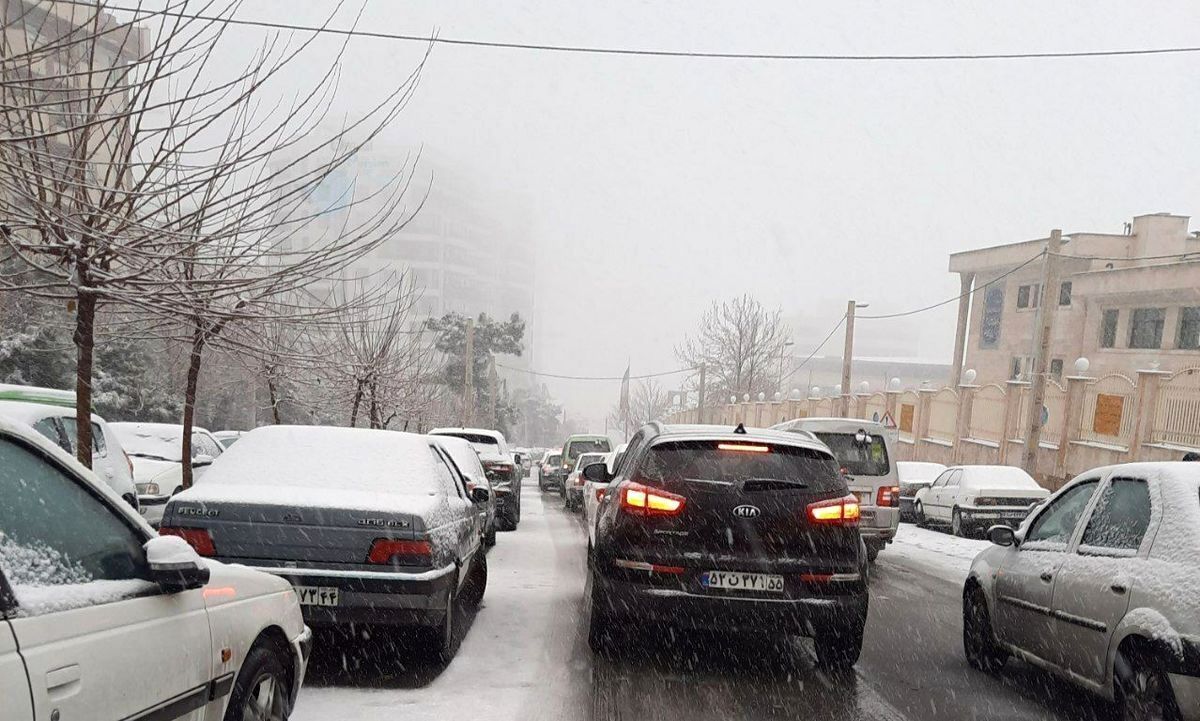 تهران دوباره با بارش برف قفل شد؛ ترافیک سنگین در ۳ بزرگراه