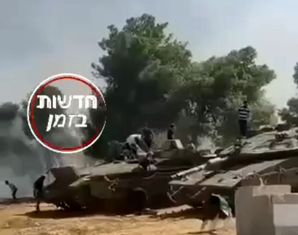 فیلم | پایگاه ارتش اسرائیل با تانک‌ها و امکانات زیاد در تصرف حماس