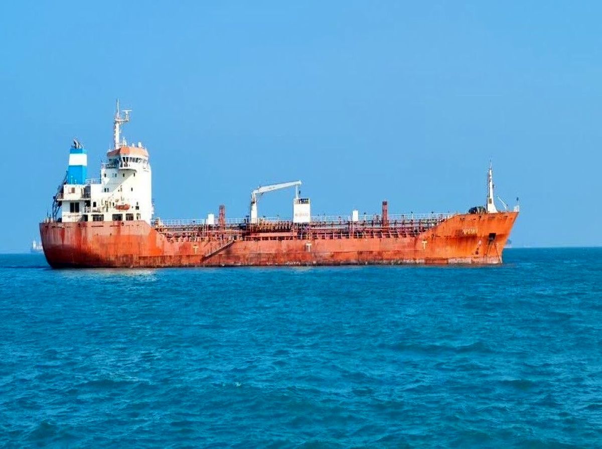 یک نفتکش در آب‌های عمان هدف حمله پهپادی قرار گرفت