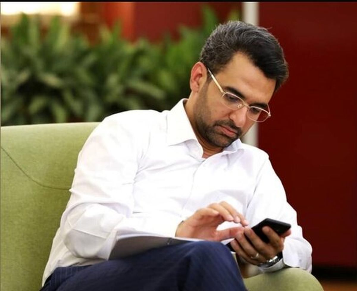  آذری جهرمی: فقط ۱۰درصد تبادل اطلاعات کاربران ایرانی به پلتفرم‌های داخلی آمده